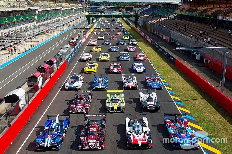 Official cars group photo