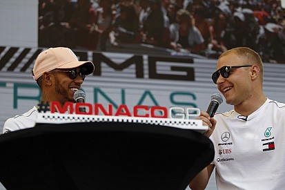 Alonso és Hamilton kibukott Monacóra, Bottas nem