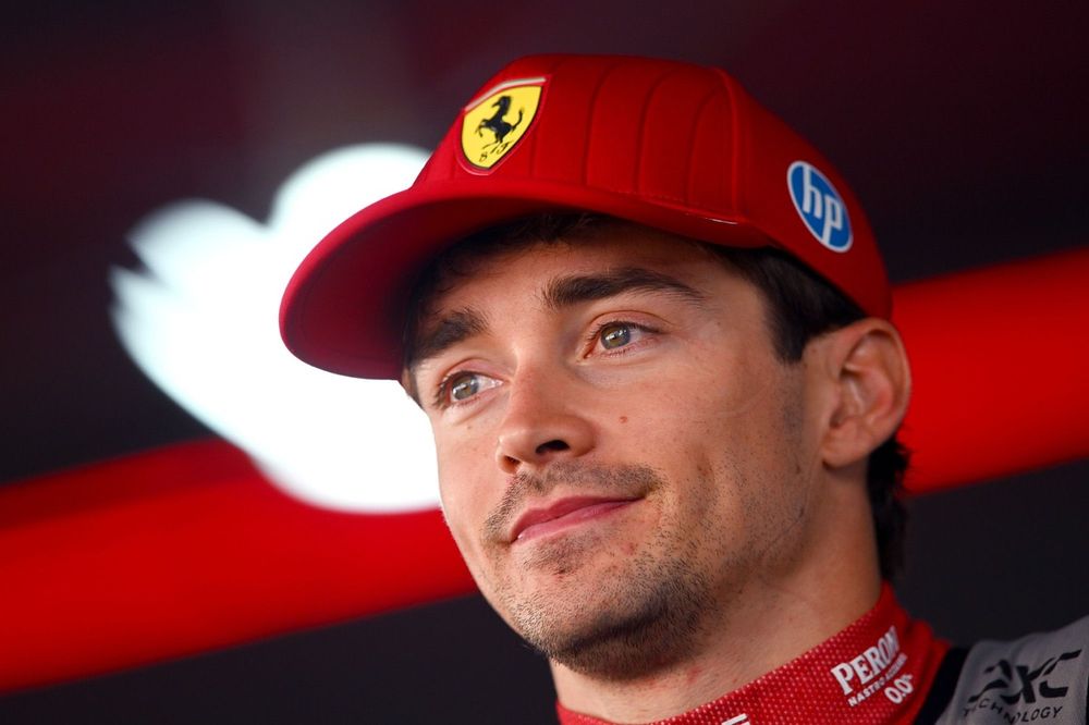 Charles Leclerc Annuncia il Fidanzamento con Alexandra Saint Mleux, un Momento di Gioia per il Pilota Ferrari