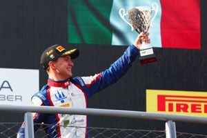 Debut "anticipado" de Fornaroli en F2: estará en Abu Dhabi con Rodin