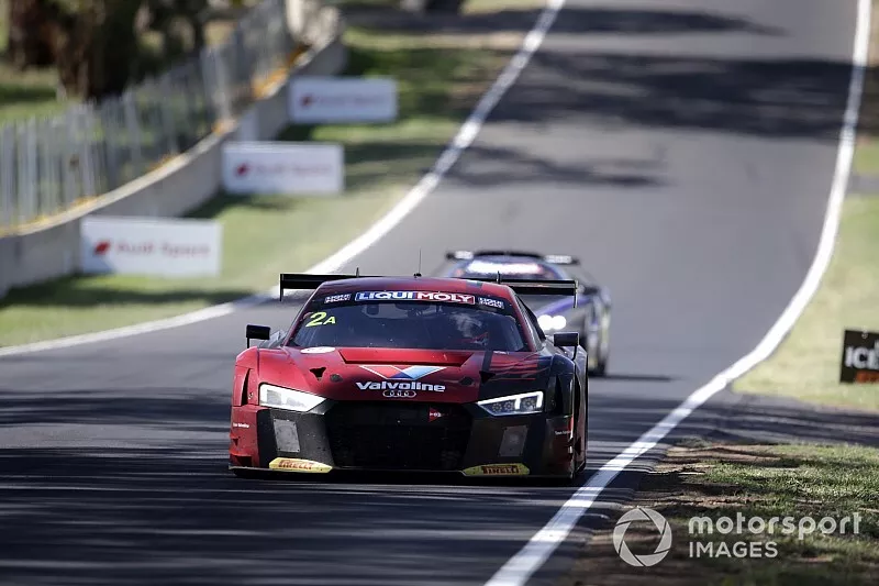 #2 Audi Sport Team Valvoline Audi R8 LMS: Christopher Mies, Christopher Haase, Markus Winkelhock