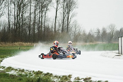 Video: Verstappen ve Gasly'nin buz üstündeki karting savaşı