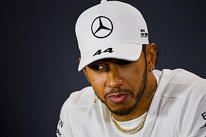 Hamilton: "La Mercedes non ha detto stronz... sul distacco dalla Ferrari"