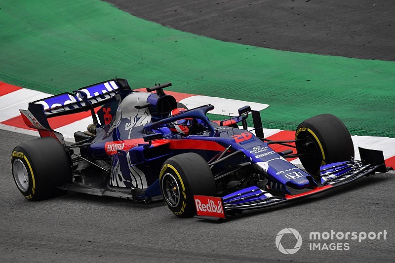 Kvyat supera a Raikkonen para ser el mejor del tercer día de pruebas
