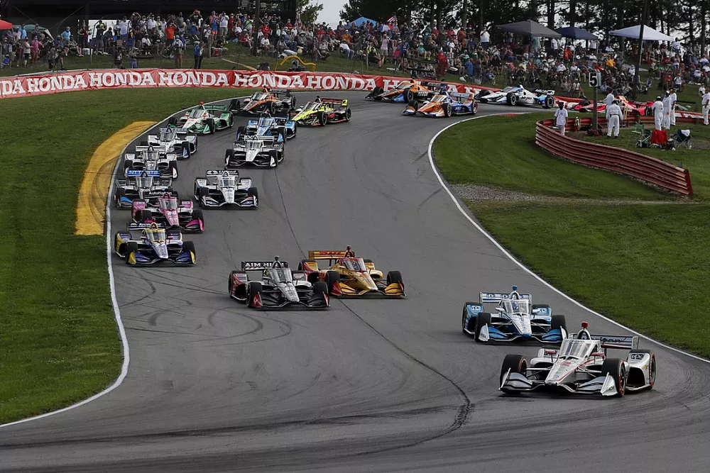 Will Power, Team Penske Chevrolet leads at the start