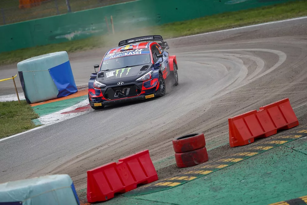 Oliver Solberg, Elliott Edmondson, Hyundai 2C Competition Hyundai i20 Coupe WRC