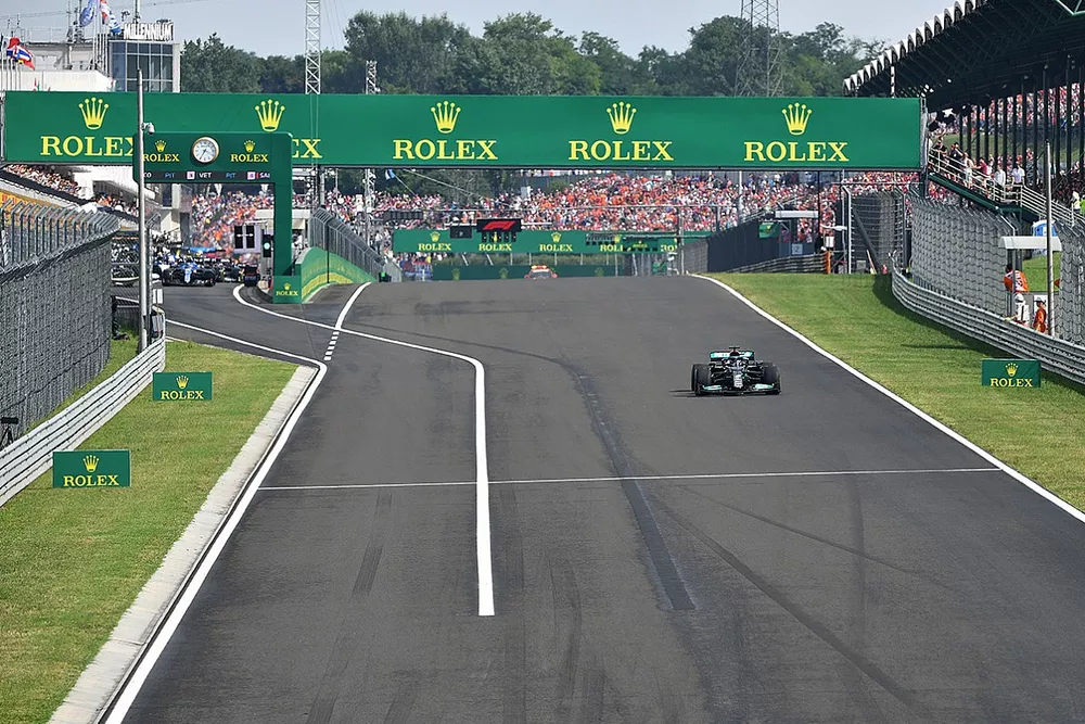Lewis Hamilton, Mercedes W12