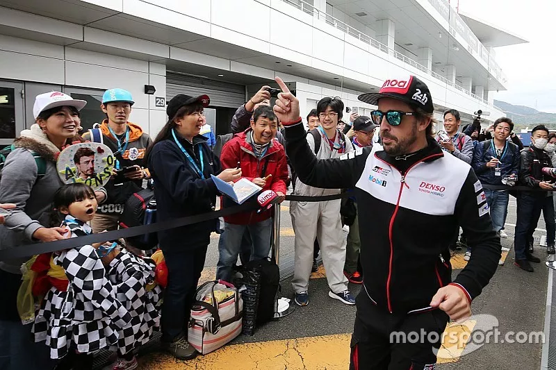 Fernando Alonso, Toyota Gazoo Racing con fans