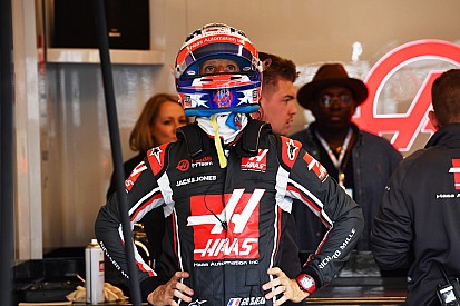 Grosjean paga tre posizioni in Messico per aver colpito Leclerc dopo il via