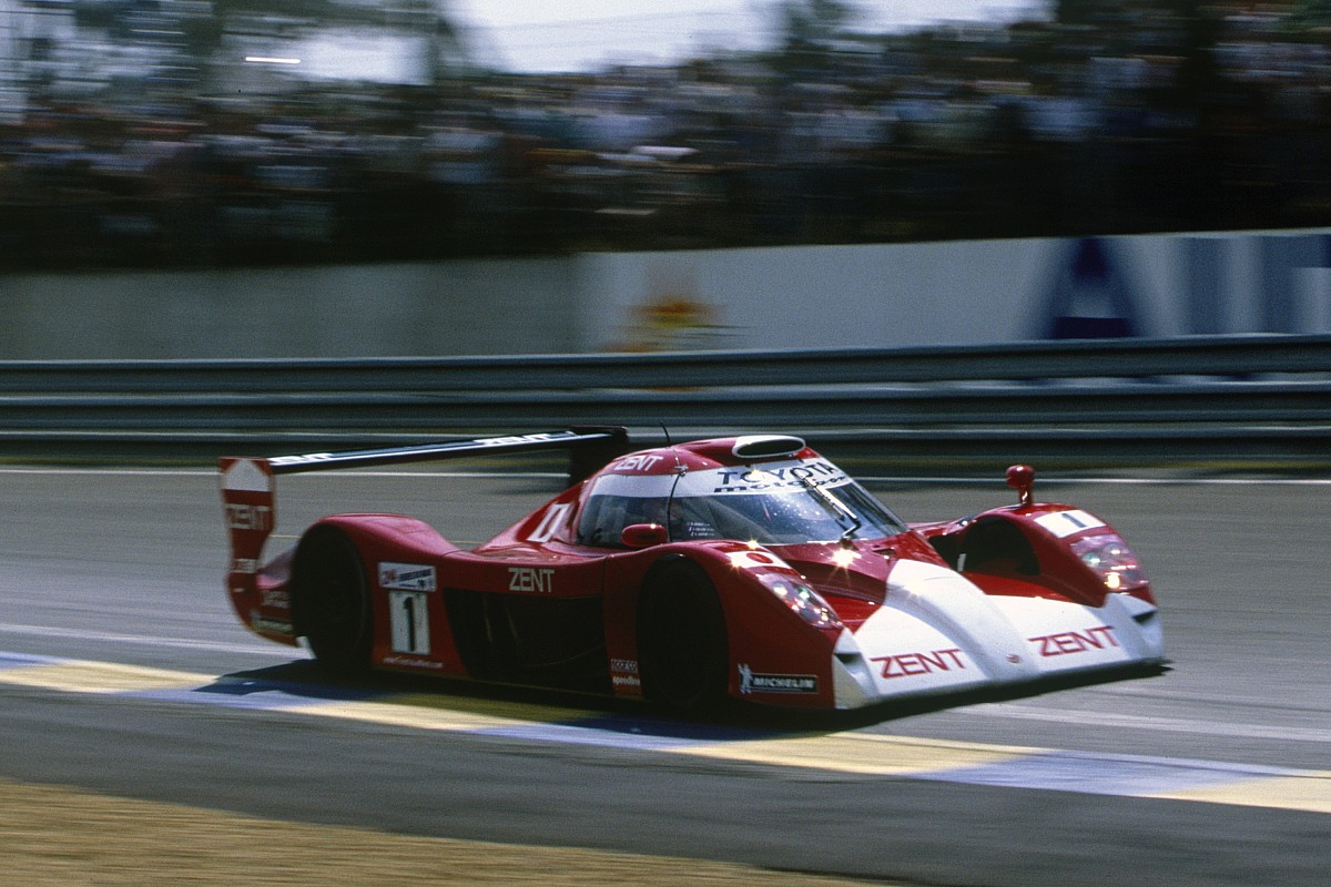 トヨタ GT-One 1999 Le Mans ＃3 Toyota's Le Mans livery pays homage to the legendary GT-One