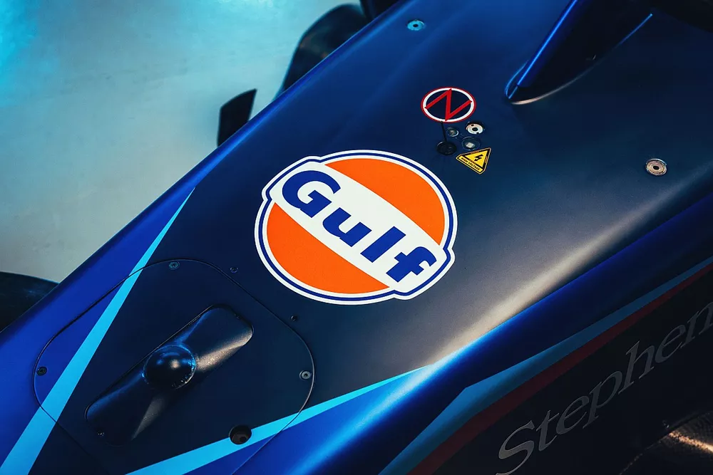 Williams FW45 livery detail