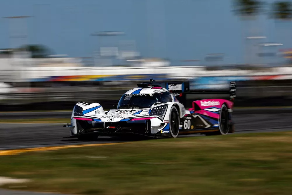 #60 Meyer Shank Racing W/Curb-Agajanian, Acura ARX-06, GTP: Colin Braun, Tom Blomqvist