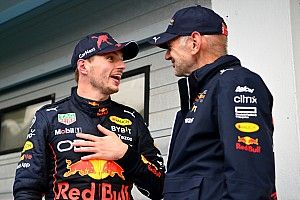 La renovaci&oacute;n de Newey no influir&aacute; en "nada" al futuro de Verstappen