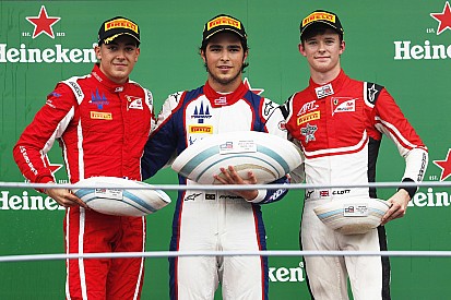 Piquet vence a Alesi en un duelo emocionante