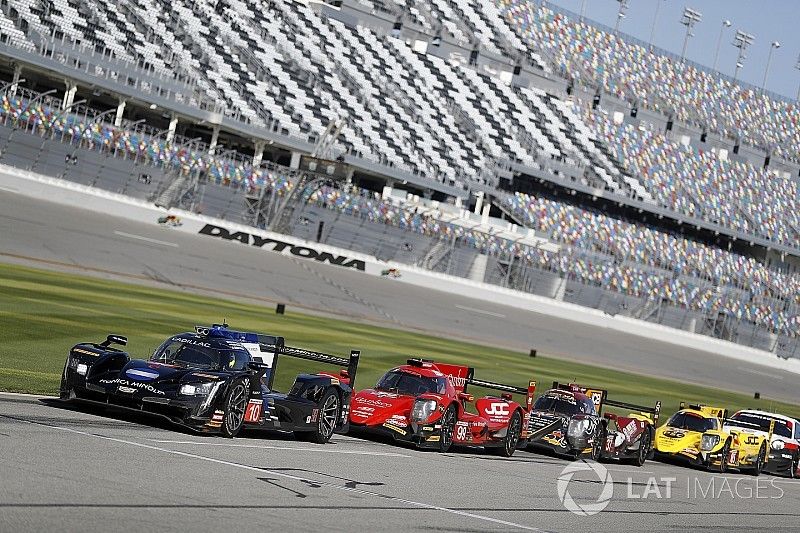 #10 Wayne Taylor Racing Cadillac DPi, P: Renger van der Zande, Jordan Taylor, Ryan Hunter-Reay, #99