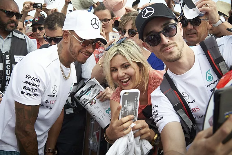 Lewis Hamilton, Mercedes AMG F1, ontmoet de fans