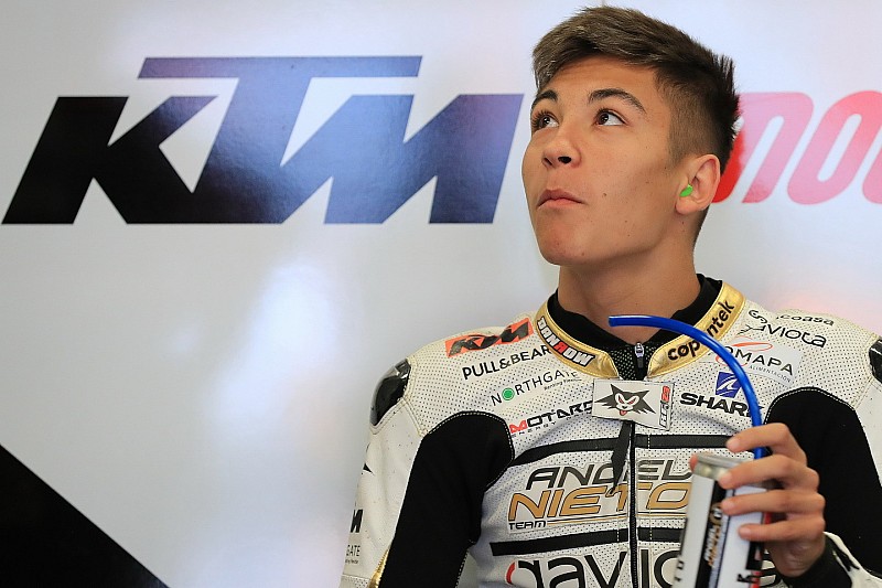 Raúl Fernández debutará con el equipo oficial KTM de Moto3 en Alemania