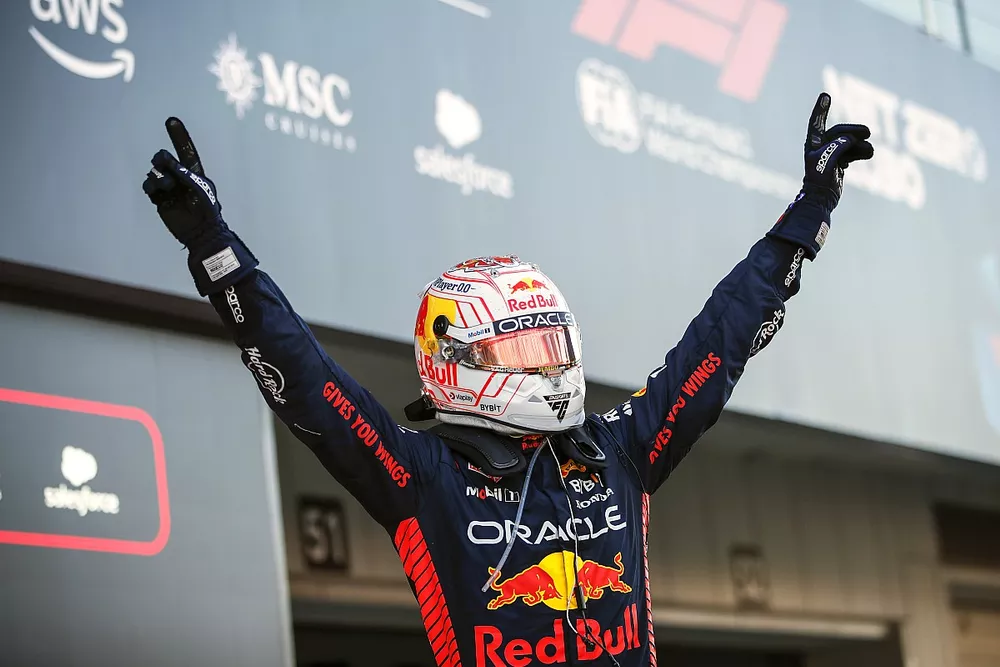 Le vainqueur Max Verstappen, Red Bull Racing