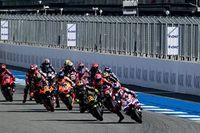 Aprilia y KTM defienden un calendario de MotoGP con menos carreras