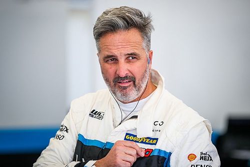 Muller regresa a la pole después de dos años y Urrutia en top 5