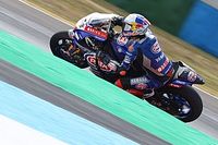 Razgatlioglu lidera el viernes en Magny-Cours y Redding se cuela por delante de Rea