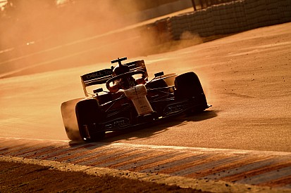 Sainz cree que es demasiado pronto para criticar la aerodinámica de 2019