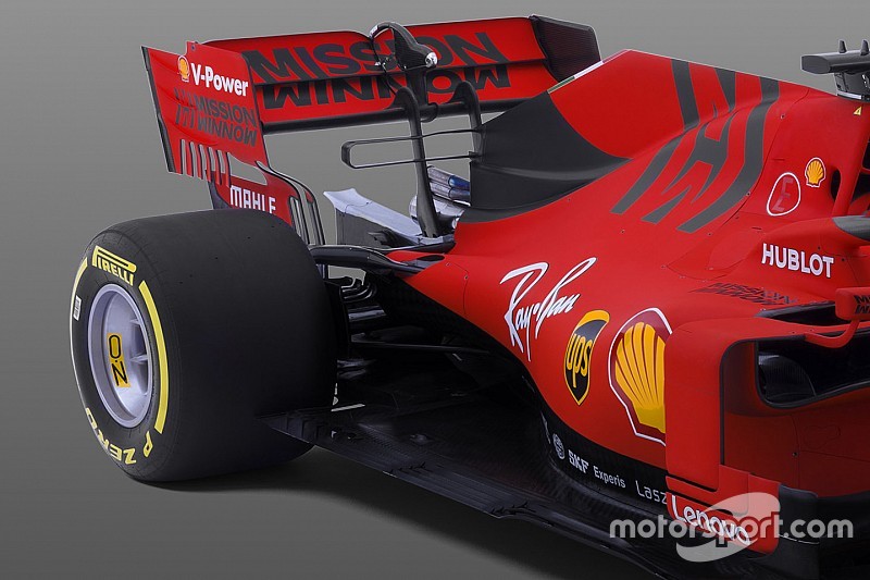 In beeld: De nieuwe Ferrari SF90 uit alle hoeken