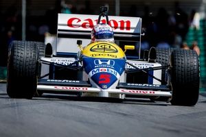 ナイジェル・マンセル、ウイリアムズFW14Bを30年ぶりにドライブ