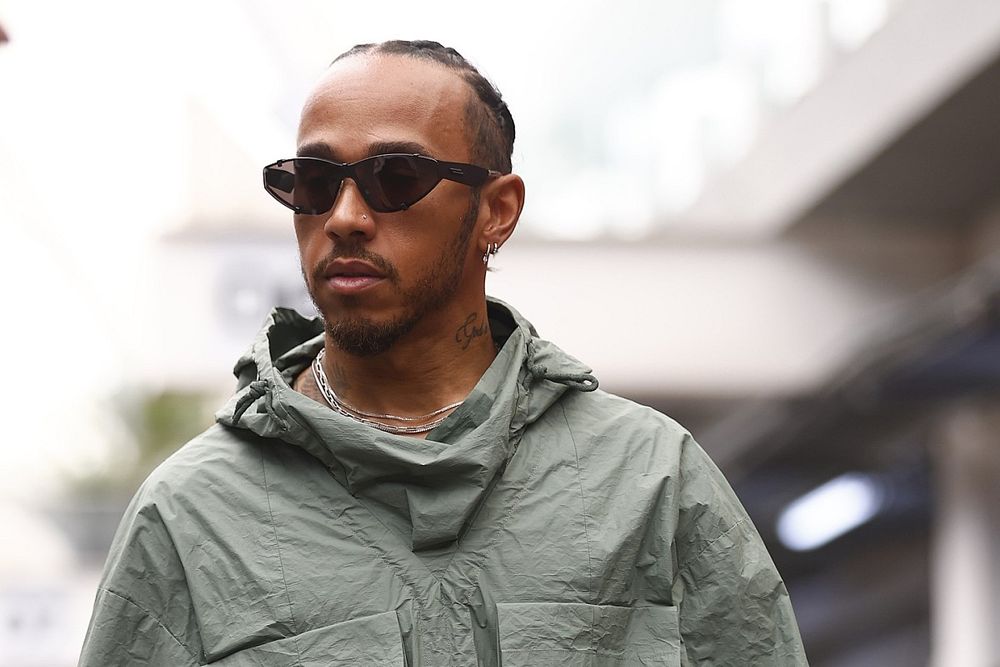 Lewis Hamilton, Mercedes AMG llega a la pista