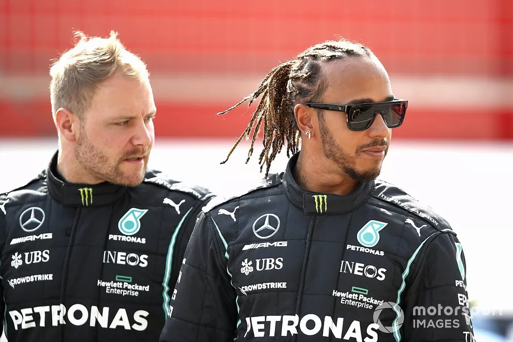 Valtteri Bottas, Mercedes W12 et Lewis Hamilton, Mercedes W12 
