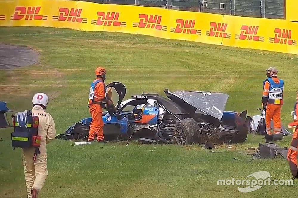 #36 Signatech Alpine Elf Alpine A470: Thomas Laurent, crash