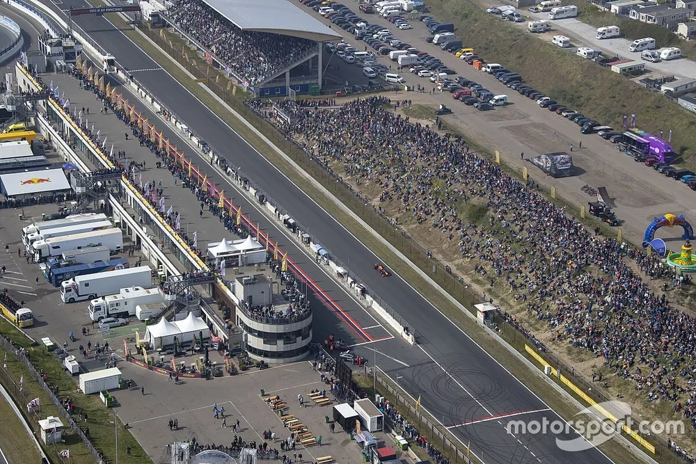 Max Verstappen, Red Bull Racing RB7, Circuit Zandvoort