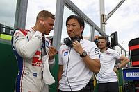 Mick Schumacher dice que la renovación de Sainz en Ferrari era "obvia"