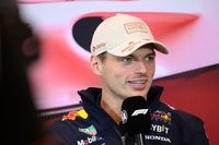 Verstappen: necesitamos que Checo P&eacute;rez sume para la copa de constructores