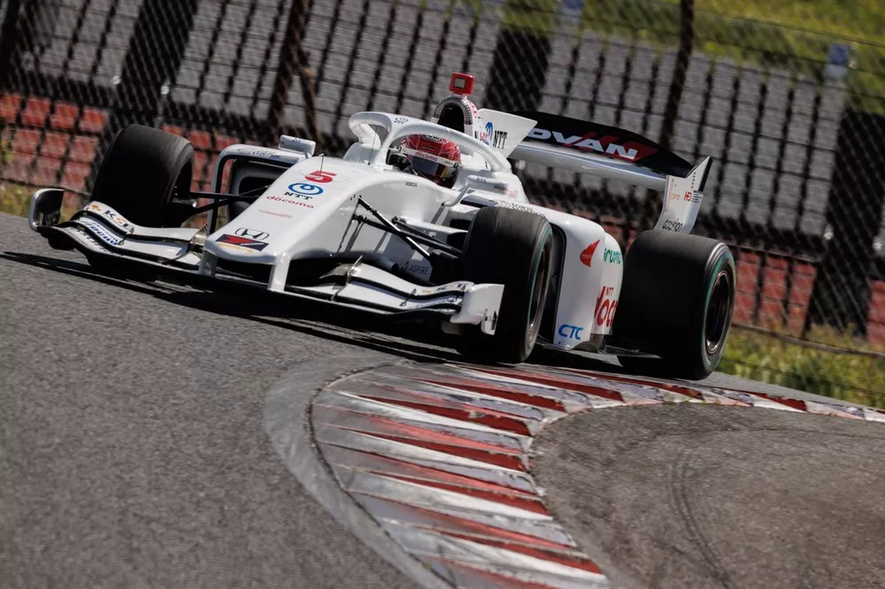 Tadasuke Makino, DOCOMO TEAM DANDELION RACING