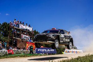 Ogier kontroluje, Kajetanowicz walczy