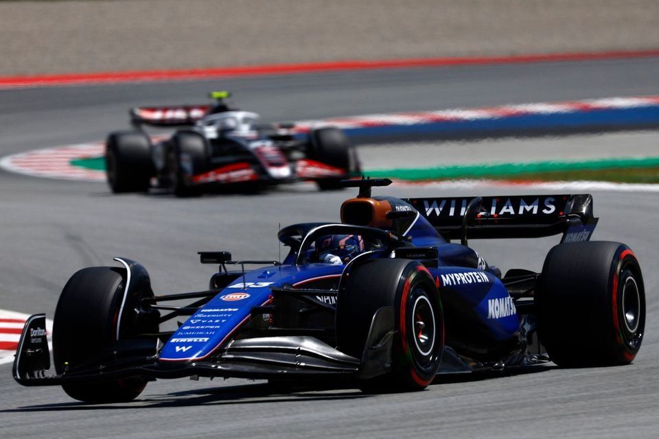 Alex Albon, Williams FW46, Nico Hulkenberg, Haas VF-24