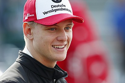 Mick Schumacher rimane un altro anno in F.3 con la Prema