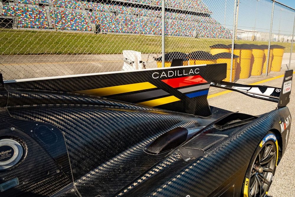 Cadillac V-Series.R LMDh col nuovo pacchetto aerodinamico