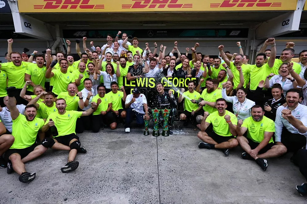 Lewis Hamilton, Mercedes AMG, 2nd position, George Russell, Mercedes AMG, 1st position, the Mercedes team celebrate victory