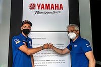 Razgatlıoglu aplaza su salto a MotoGP: renueva dos a&ntilde;os con Yamaha en SBK
