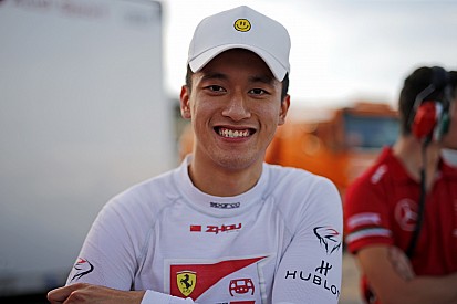 Ferrari-protegé Zhou maakt overstap naar Formule 2