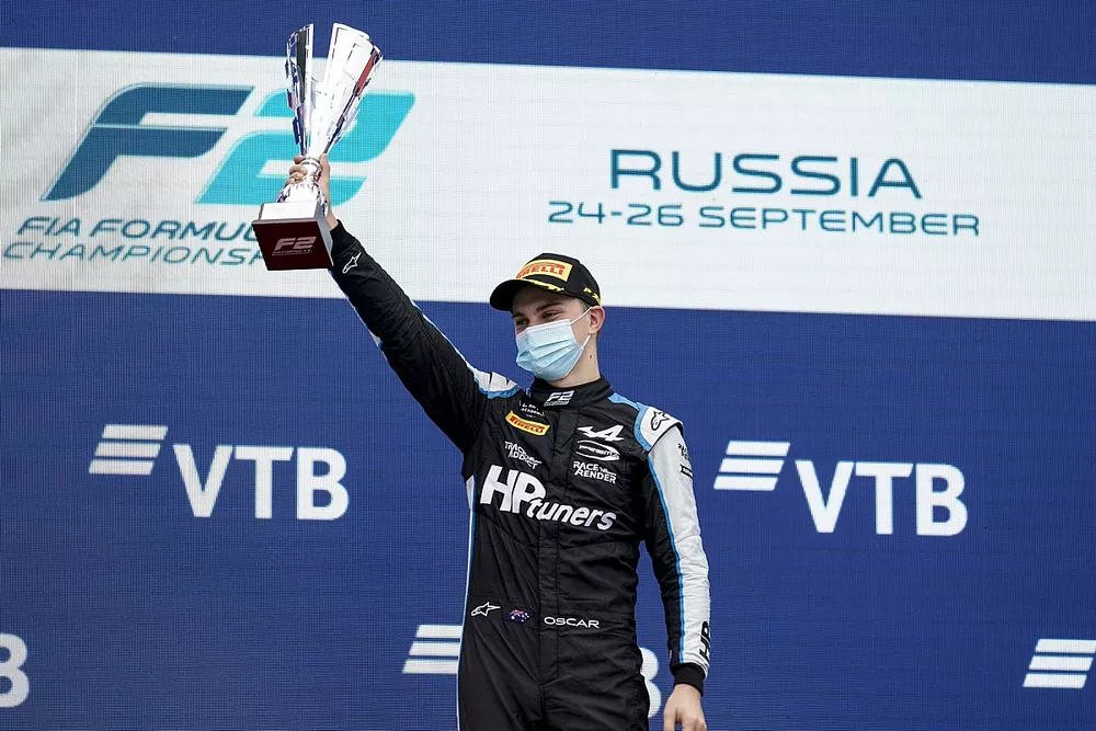 Podium: Race winner Oscar Piastri, Prema Racing 