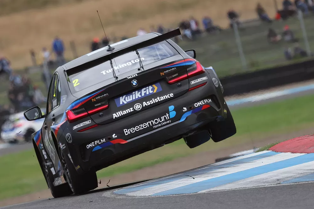 Colin Turkington, Team BMW BMW 330i M Sport 