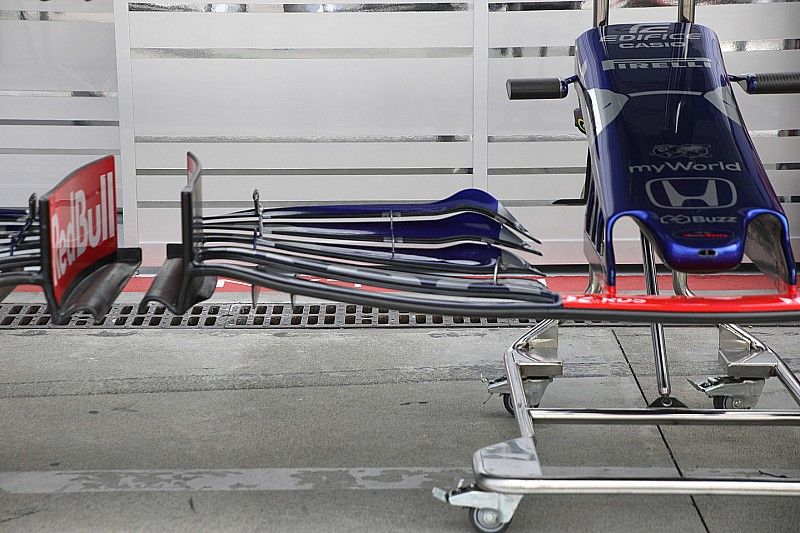 Технический брифинг: переднее крыло Toro Rosso STR14