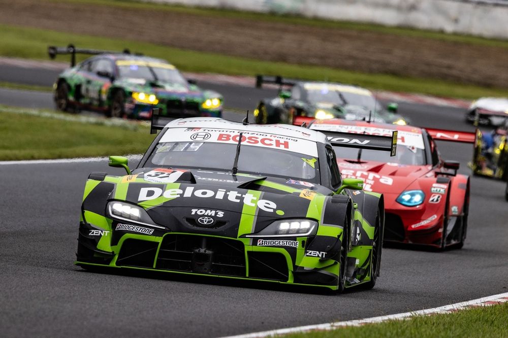 トムス最大のライバルはトムス？ 36号車auに肉薄する37号車