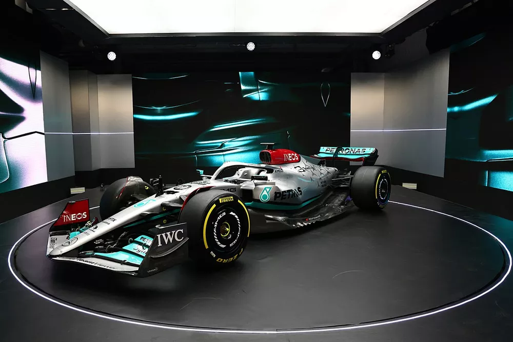 Mercedes W13