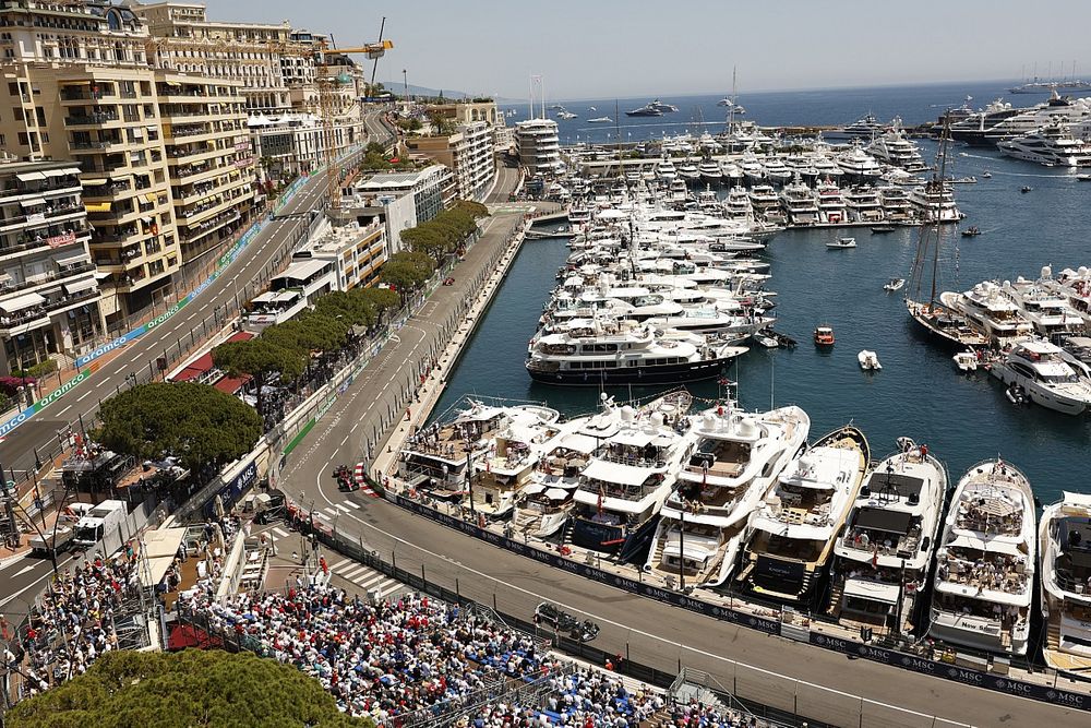 George Russell, Mercedes F1 W14, Valtteri Bottas, Alfa Romeo C43