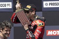 Und&eacute;cima victoria del a&ntilde;o para Bautista, que firma su tercer 'triplete'