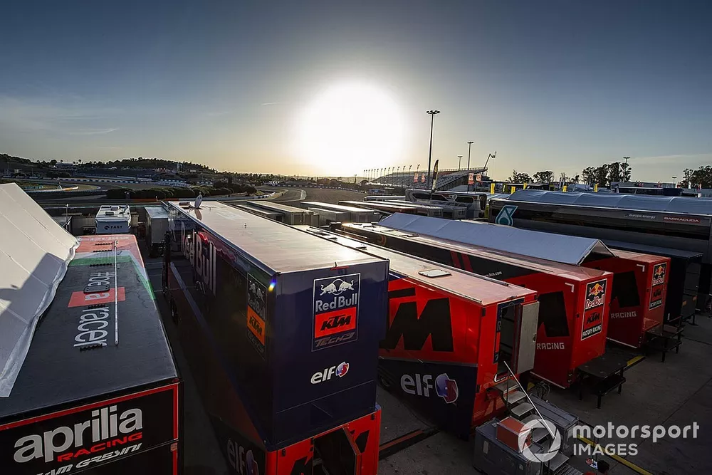 Tech3 KTM truck
